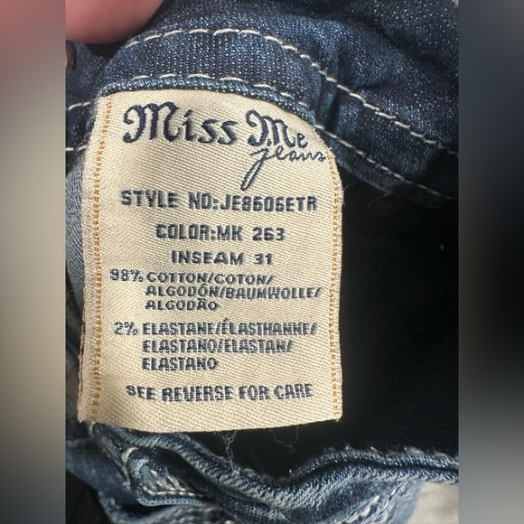 Miss Me Standard Easy Straight 29x31 - Picture 6 of 7